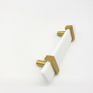Sietto 5-1/2" Pull Handle White Glass Satin Brass